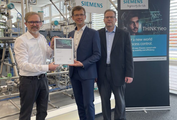 BÜRK MOBATIME ist erster „Siemens Product Partner for SIMATIC PCS neo“